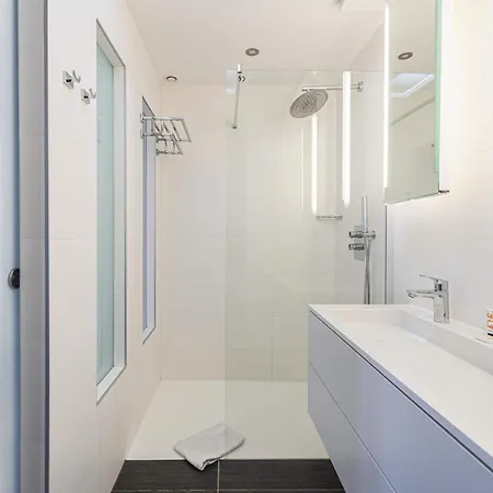Apartment Le Saint Honore Idealement Situe Au Coeur De *